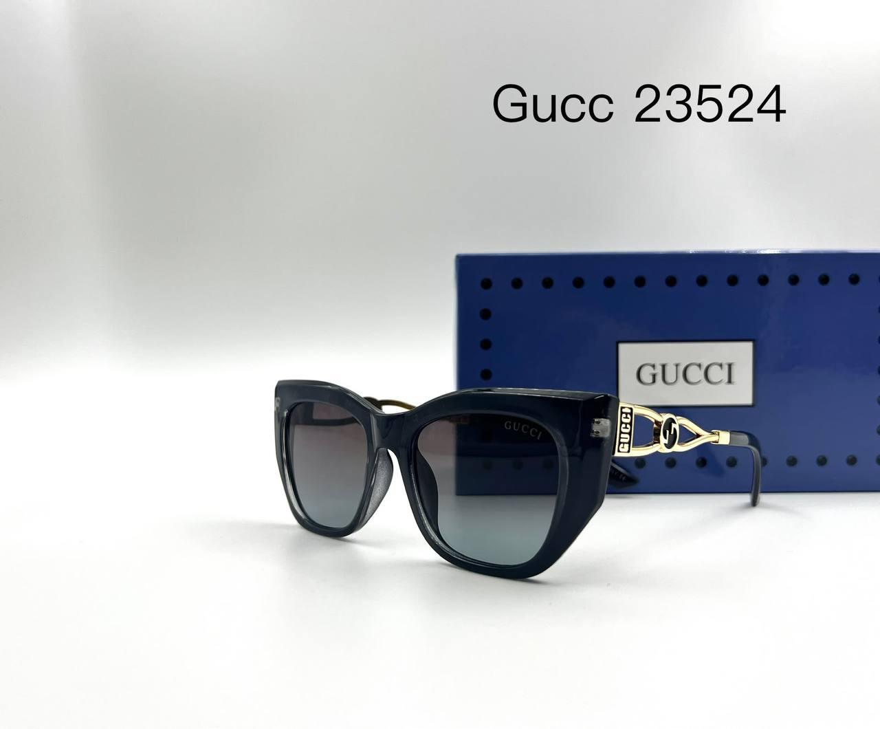 Gucci 
Sunglasses 🕶️ 
good quality 💯
With master box 🗃️ 
50 dhs✅

Zain273
♥️♥️♥️