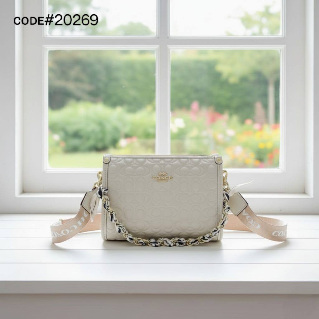 Coach ᴄʀᴏssʙᴀɢ
ᴡɪᴛʜ ᴄʜᴀɪɴ ʙᴇʟᴛ ᴛᴡɪʟʟʏ
sɪᴢᴇ : 24 cm

60 dhs🪙💚

Zain31
♥️♥️♥️