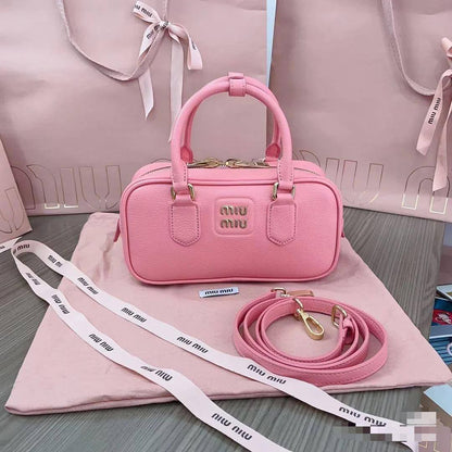 Miumiu Long
Size : 23 * 8 * 11 cm

90 dhs🪙💕

with box🎁

Zain115
♥️♥️♥️