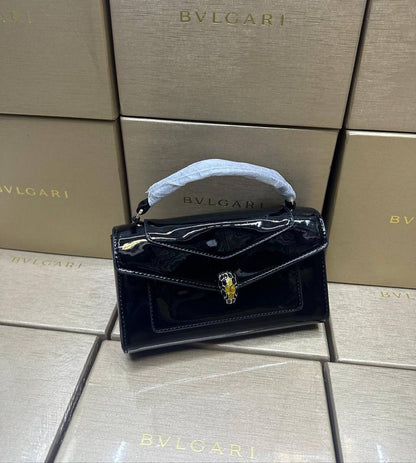 Bvlgari ❣️😊
high quality
140 dhs✅

Zain143
♥️♥️♥️
