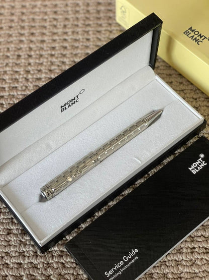 MONTBLANC
Pen ✍️*
*New Collection*
*Master Quality*
190 dhs✅

Zain179
♥️♥️♥️