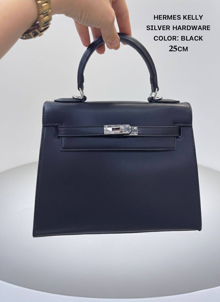 Hermes ᴋᴇʟʟʏ 
ᴡɪᴛʜout 📦 
sɪʟᴠᴇʀ ʜᴀʀᴅᴡᴀʀᴇ
sɪᴢᴇ:25ᴄᴍ
100 dhs✅

Zain56
♥️♥️♥️