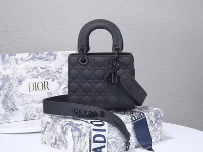 Dior
Master New
For Price 👇 WTSP Text Zain 0568585901

Zain192
♥️♥️♥️