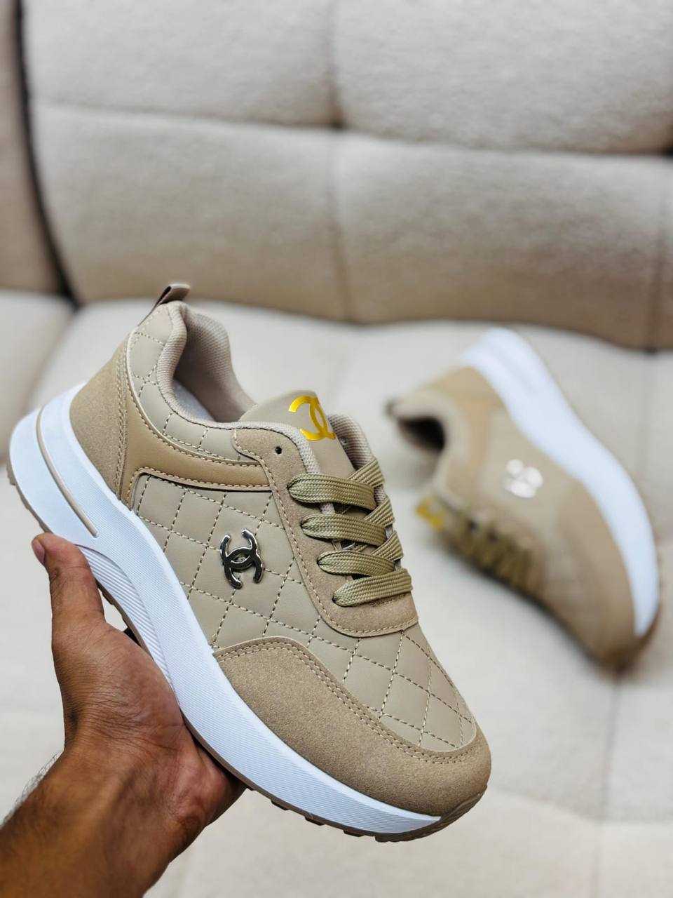 Chanel
Size 36to41
75 dhs🇦🇪🇦🇪

Zain163
♥️♥️♥️
