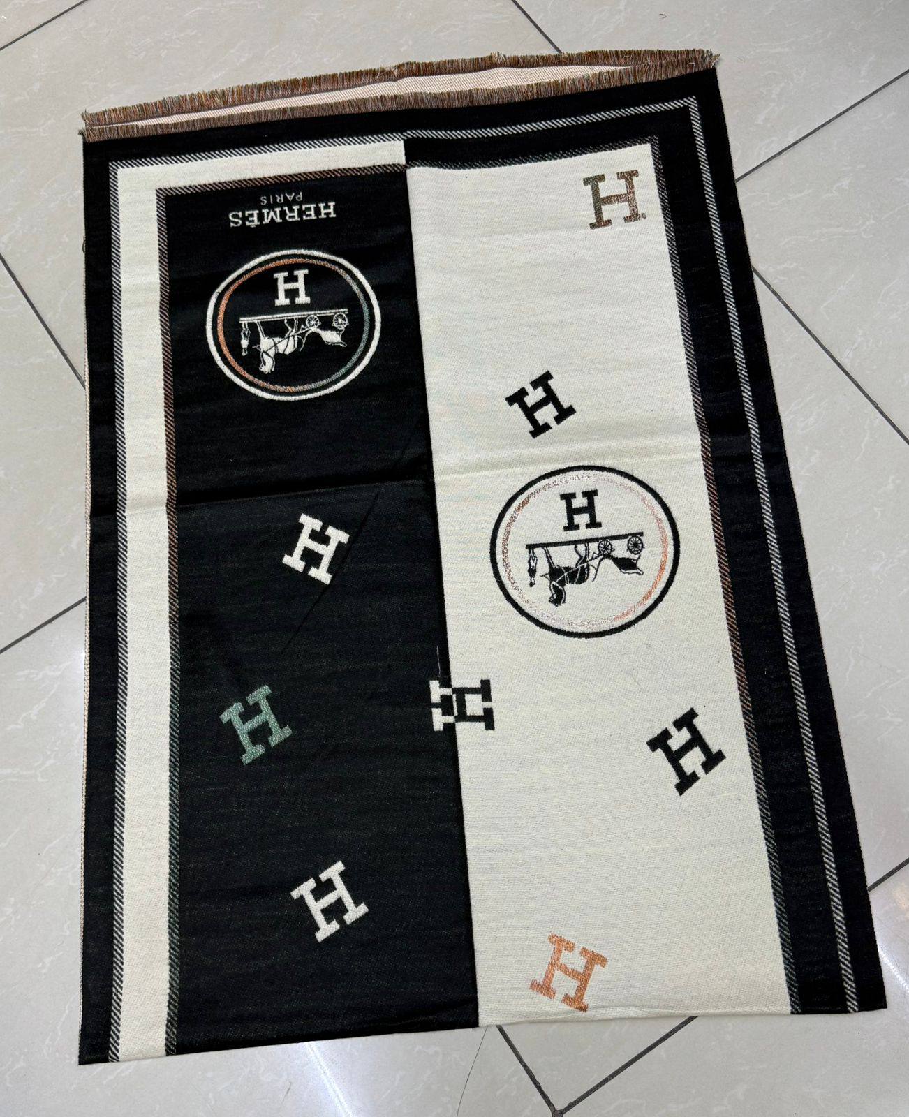 Winter scarf 
45 dhs🪙🌨️

Zain93
♥️♥️♥️