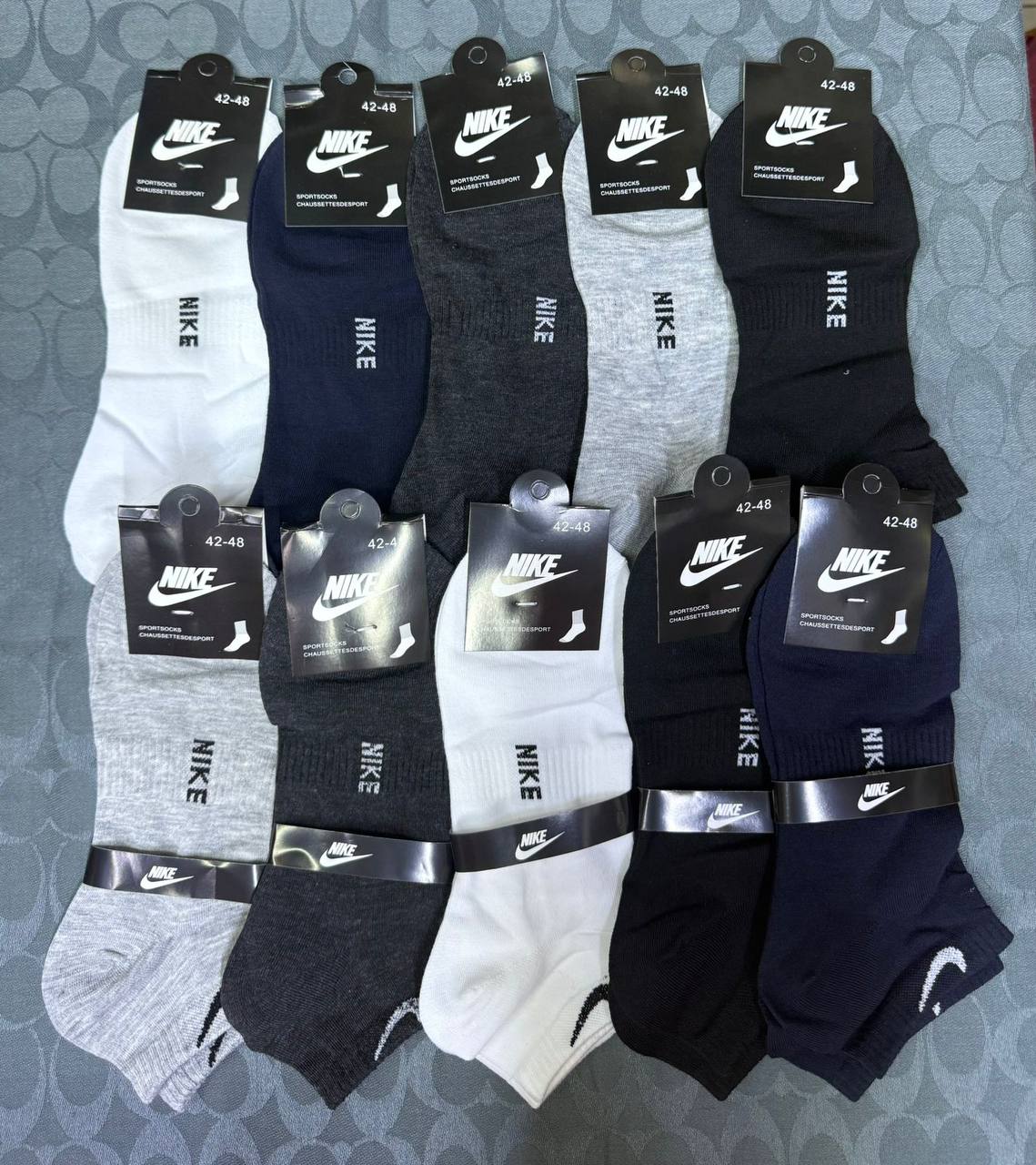 Socks
One packet
35 dhs✅

Zain93
♥️♥️♥️