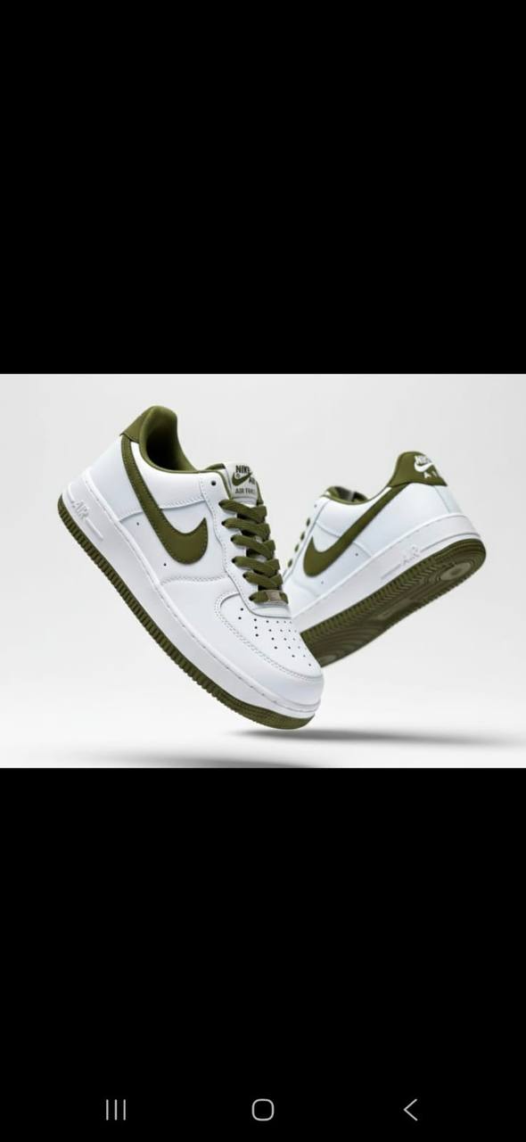 NIKE
Size 40 to 45
95 dhs💓

Zain27
♥️♥️♥️
