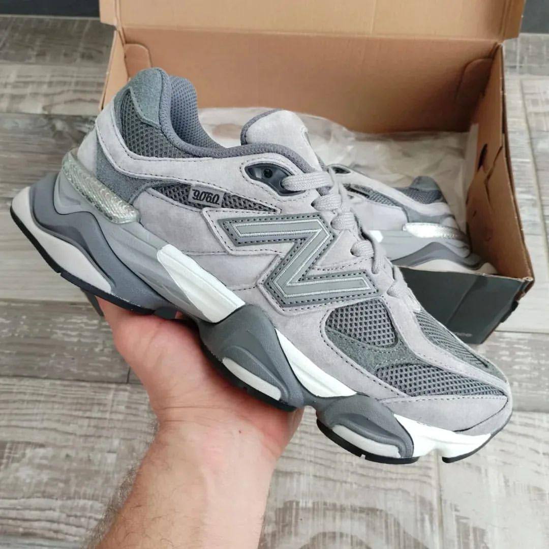 NB - 
New Stock 💓💓💓
Size 36-45 
Ladies Shoes Size 36-41
140 dhs💓

Zain183