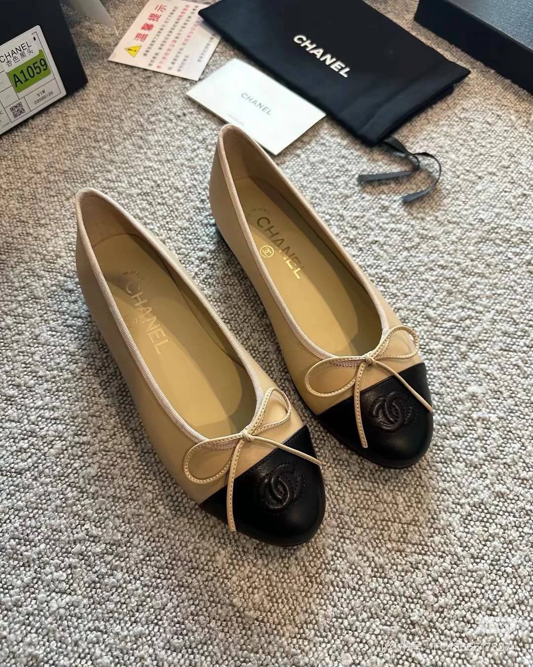 Chanel

36-41，

130 dhs🇦🇪🇦🇪

Zain145
♥️♥️♥️