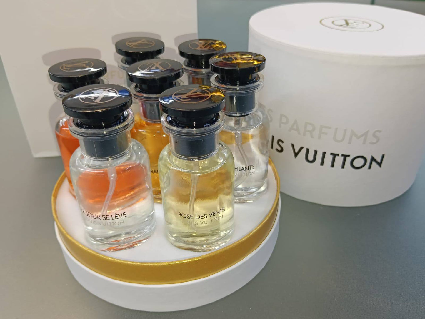 LV SET
100 dhs✅
(30 ml each)

Zain01
♥️♥️♥️