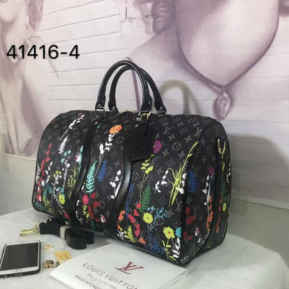 Travel Bags
120 dhs🇦🇪🇦🇪
size 50cm

Zain26
♥️♥️♥️