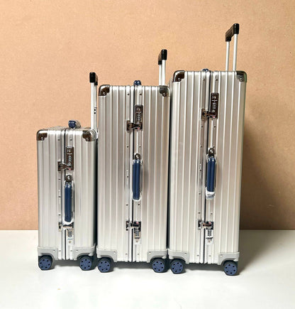 Dior Rimowa
Master💓💓
10kg。800 dhs✅✅
20kg。950 dhs✅✅
30kg。1150 dhs✅✅

Zain341
♥️♥️♥️