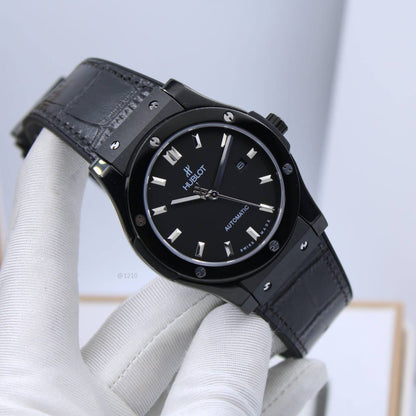 HUBLOT MEN AUTOMATIC
210 dhs✅

Zain304
♥️♥️♥️