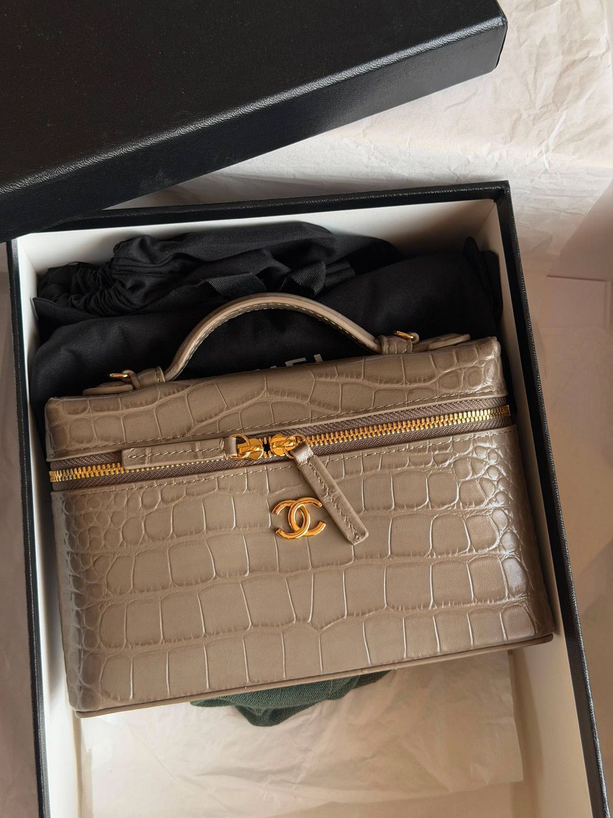 Chanel

For Price 👇 WhatsApp✅
0568585901 
0507557372
0552275751 Owner Zain 👌

ZainETAG 4
♥️♥️♥️