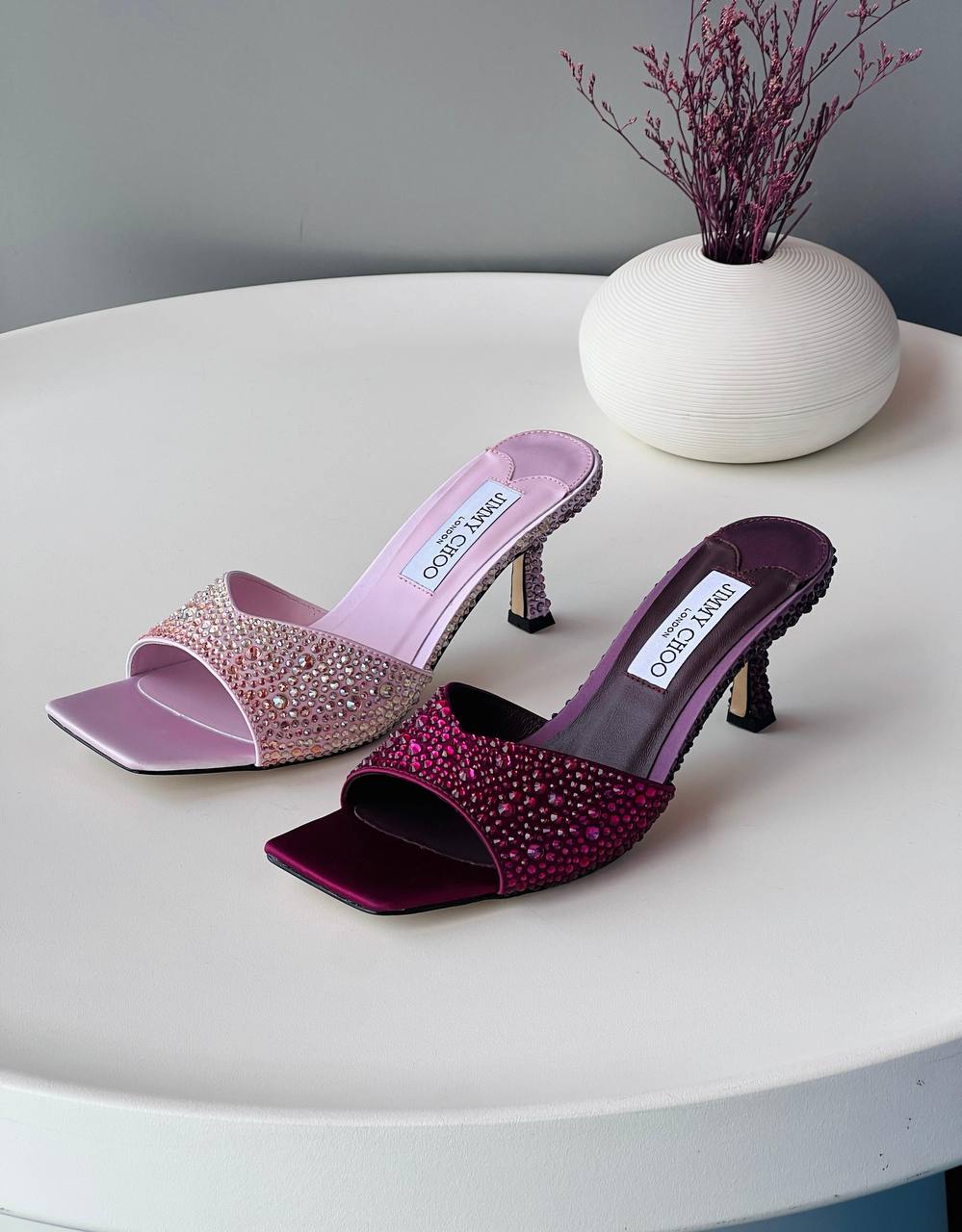JIMMY CHOO 🩷💜
Size 36_41
Super high quality
450 dhs✅

Zain176
♥️♥️♥️