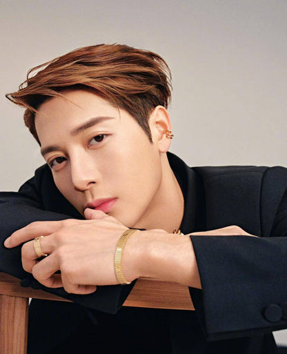 Cartier 🔥*
Bracelet ❣️
Super master quality 💯
With normal boxes 📦 
120 dhs🪙🌨️
With master box 🗃️ 
170 dhs🪙🌨️

Zain216
♥️♥️♥️