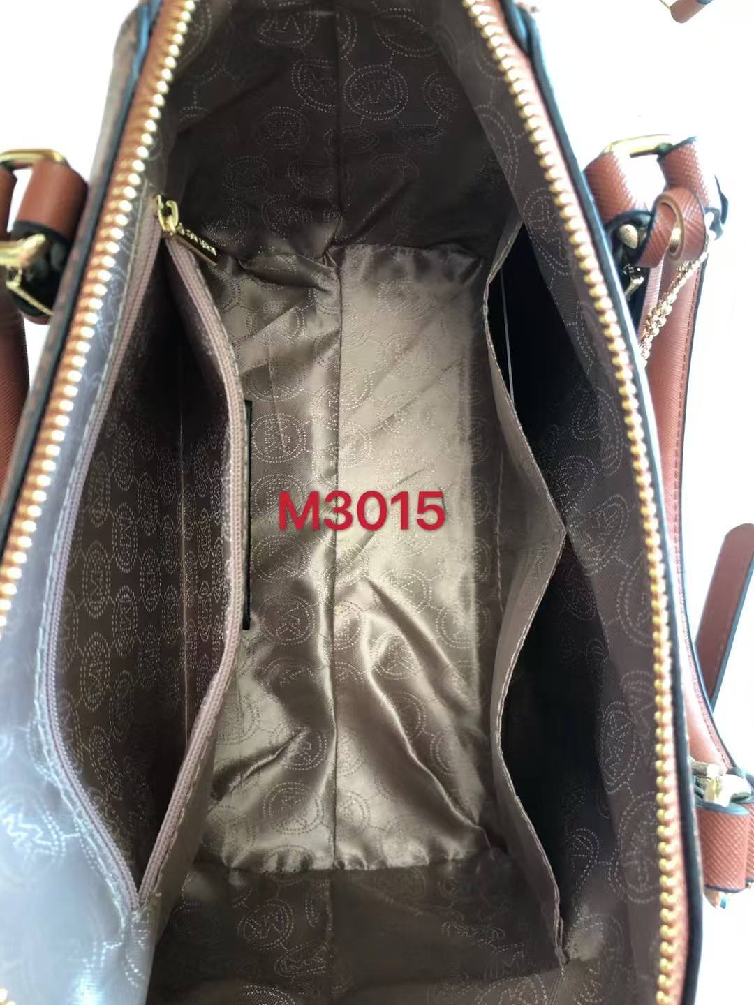 Mk

high quality 
27cm

95 dhs🇦🇪🇦🇪

Zain26
♥️♥️♥️