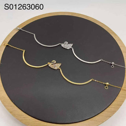 Bracelet 🌊*
Good quality 💯
With black boxes 🗃️ 
30 dhs🪙🌨️
With brand boxes 📦 
And paper bag 🛍️
35 dhs🪙🌨️

Zain216
♥️♥️♥️