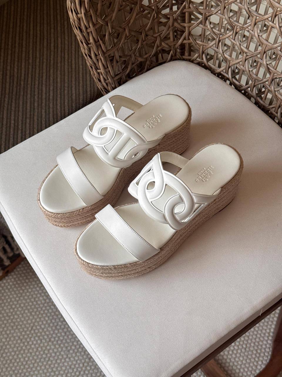 🩶 HERMES 🩶
✨ New Collection
👠 36–41
💎 Premium Quality
🔥 Super Master
450 dhs💓

Zain198
♥️♥️♥️
