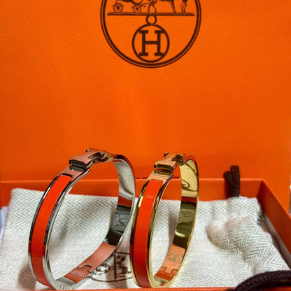 Hermes Bangle* 💥
Master quality 

45 dhs🪙🌨️
normal box 📦

Zain48
♥️♥️♥️