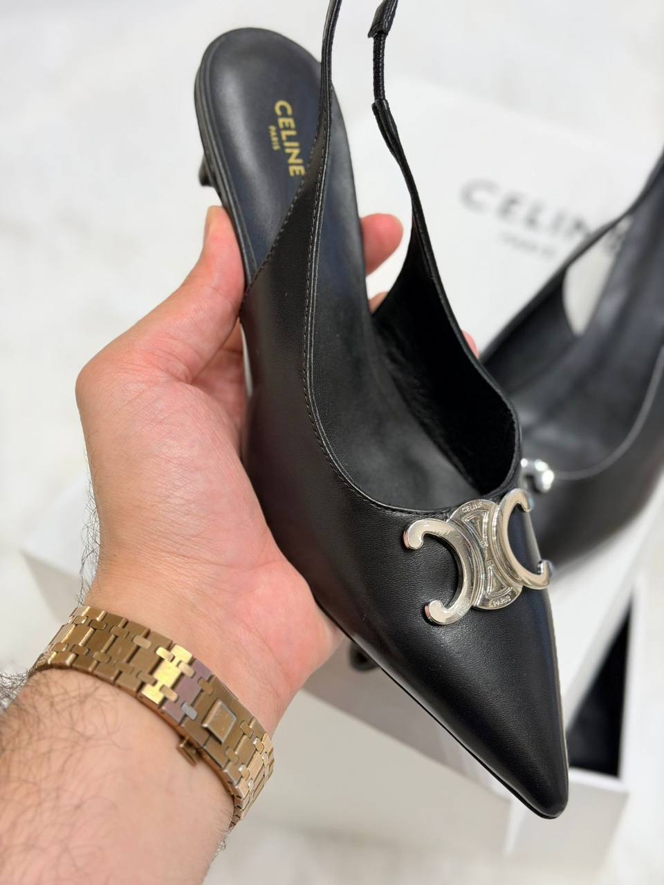 Celine
💎 _*VIP QUALITY +A*_ 💎
Size 37 To 41
480 dhs✅

Zain292
♥️♥️♥️