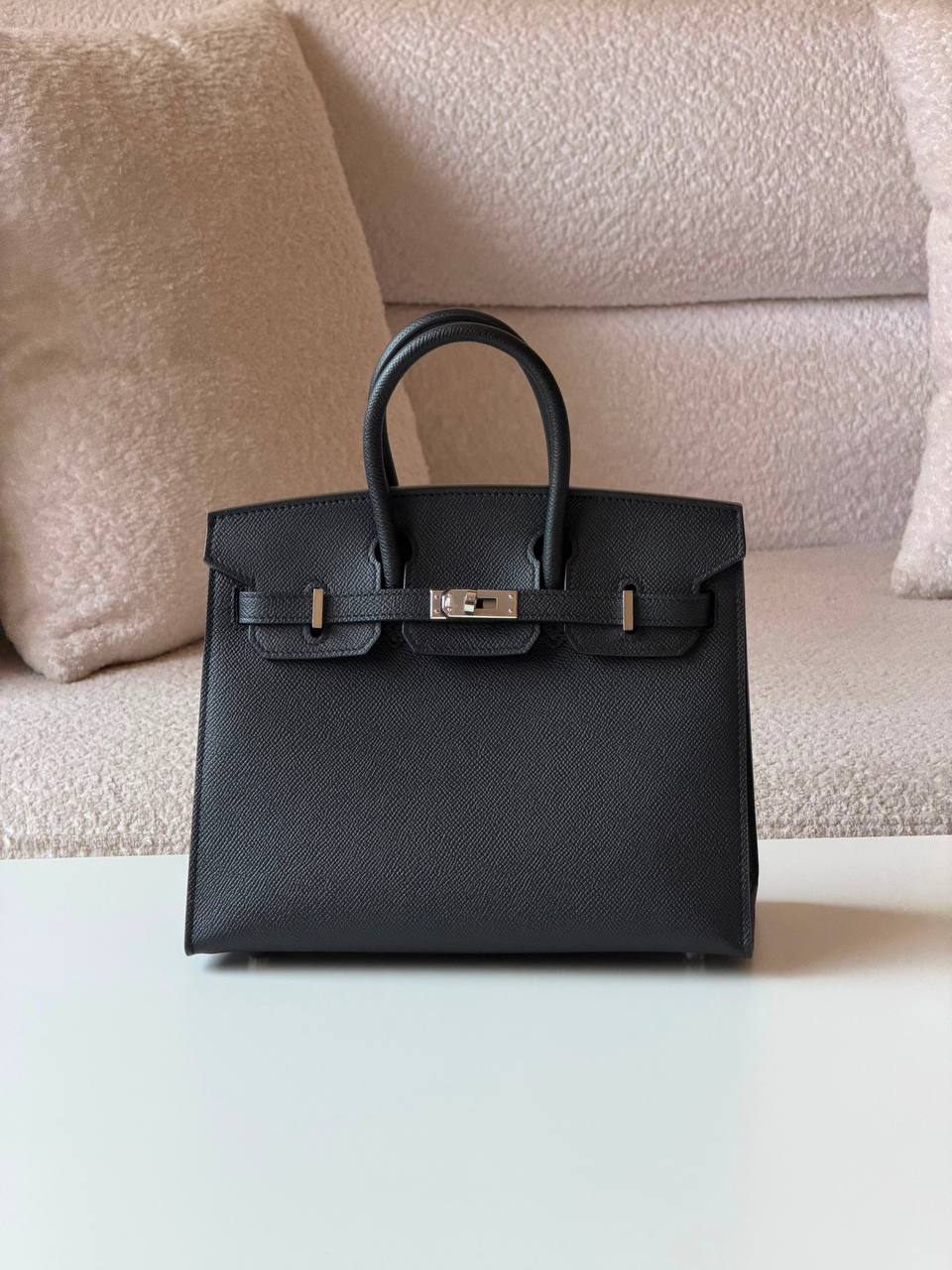 Hermes birkin 25cm💕super master quality😍with box❤️
600 dhs🇦🇪🇦🇪

Zain52
♥️♥️♥️