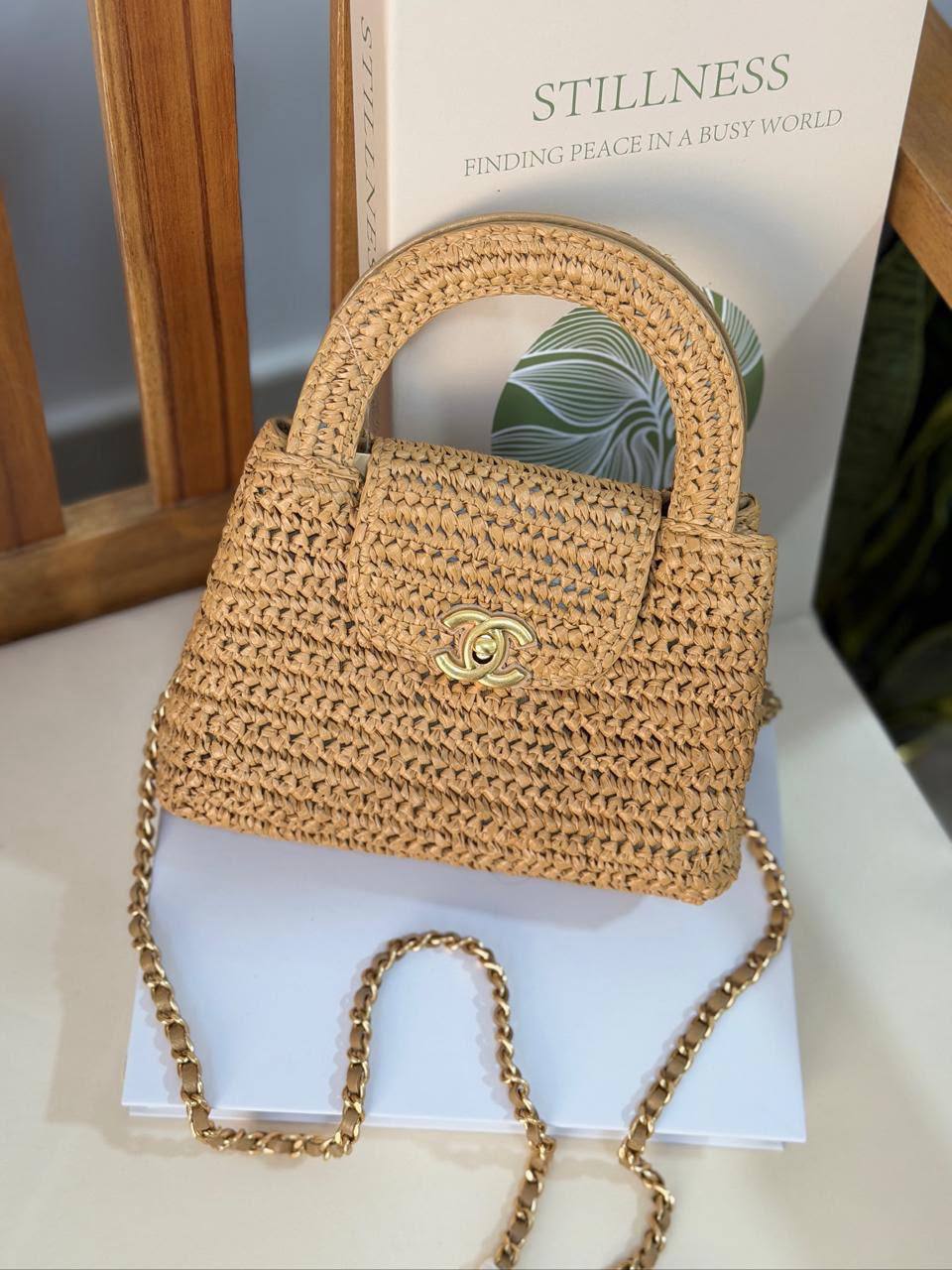 CHANEL 💫
Super Master Quality ⚡️
Original Packing 🎁
Size 19Cm📏

For Price 👇 WhatsApp✅
0568585901 
0507557372
0552275751 Owner Zain 👌

Zain321
♥️♥️♥️