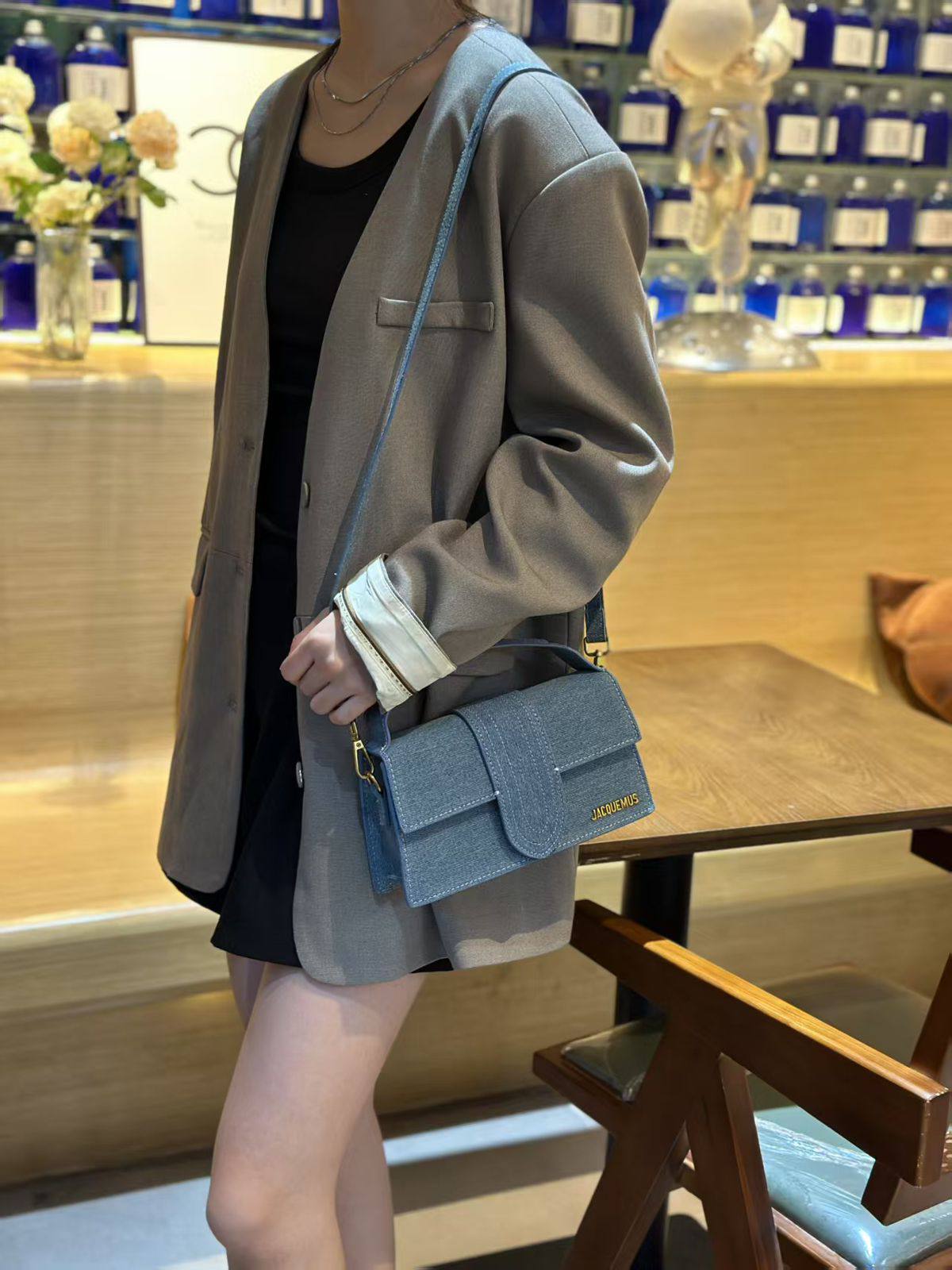 Jacquemus

110 dhs🪙🌨️

Zain143
♥️♥️♥️