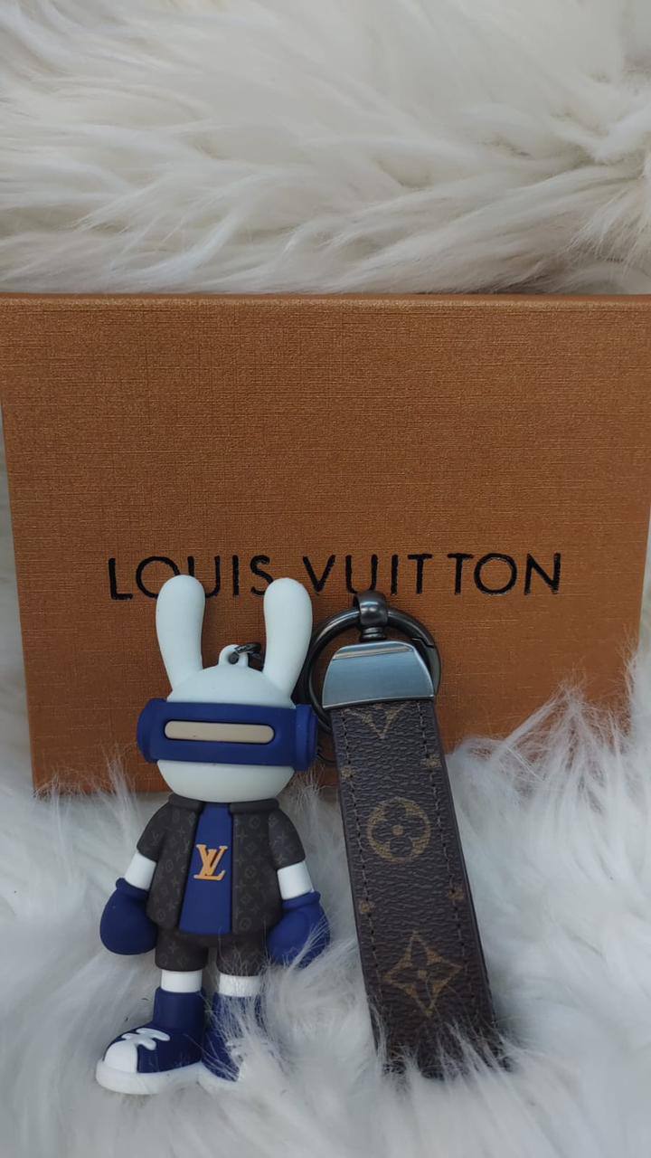 LV key holders & bags charm accessories
All sizes price 
55 dhs✅

Zain88
♥️♥️♥️