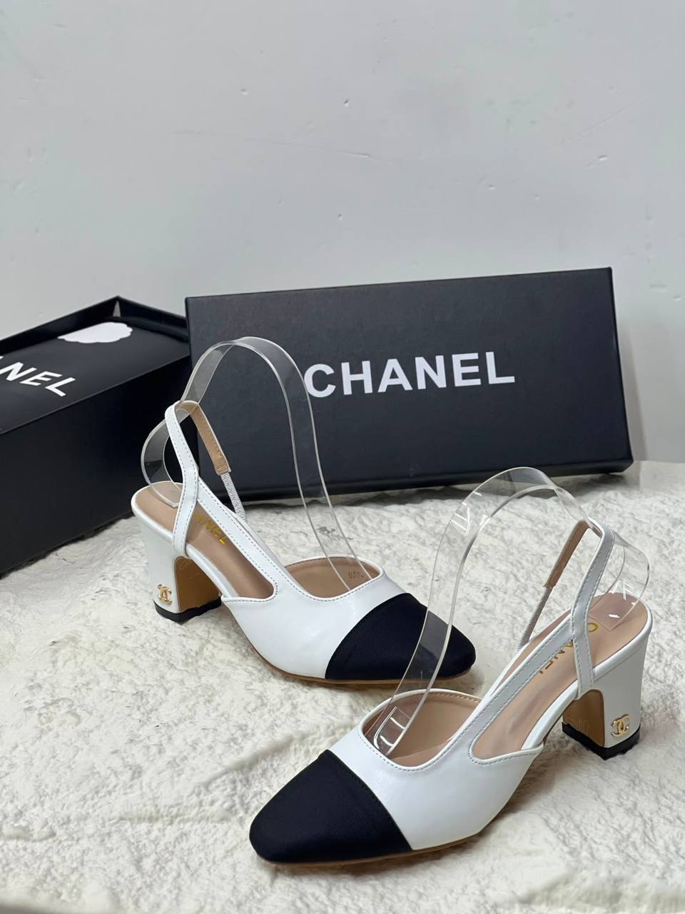 CHANEL
🦋🦋
New arrive 
Size 36-41

110 dhs🇦🇪🇦🇪

Zain21 
♥️♥️♥️