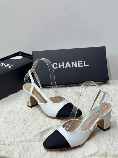 CHANEL
🦋🦋
New arrive 
Size 36-41

110 dhs🇦🇪🇦🇪

Zain21 
♥️♥️♥️