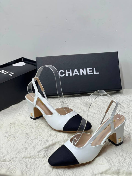 CHANEL
🦋🦋
New arrive 
Size 36-41

110 dhs🇦🇪🇦🇪

Zain21 
♥️♥️♥️