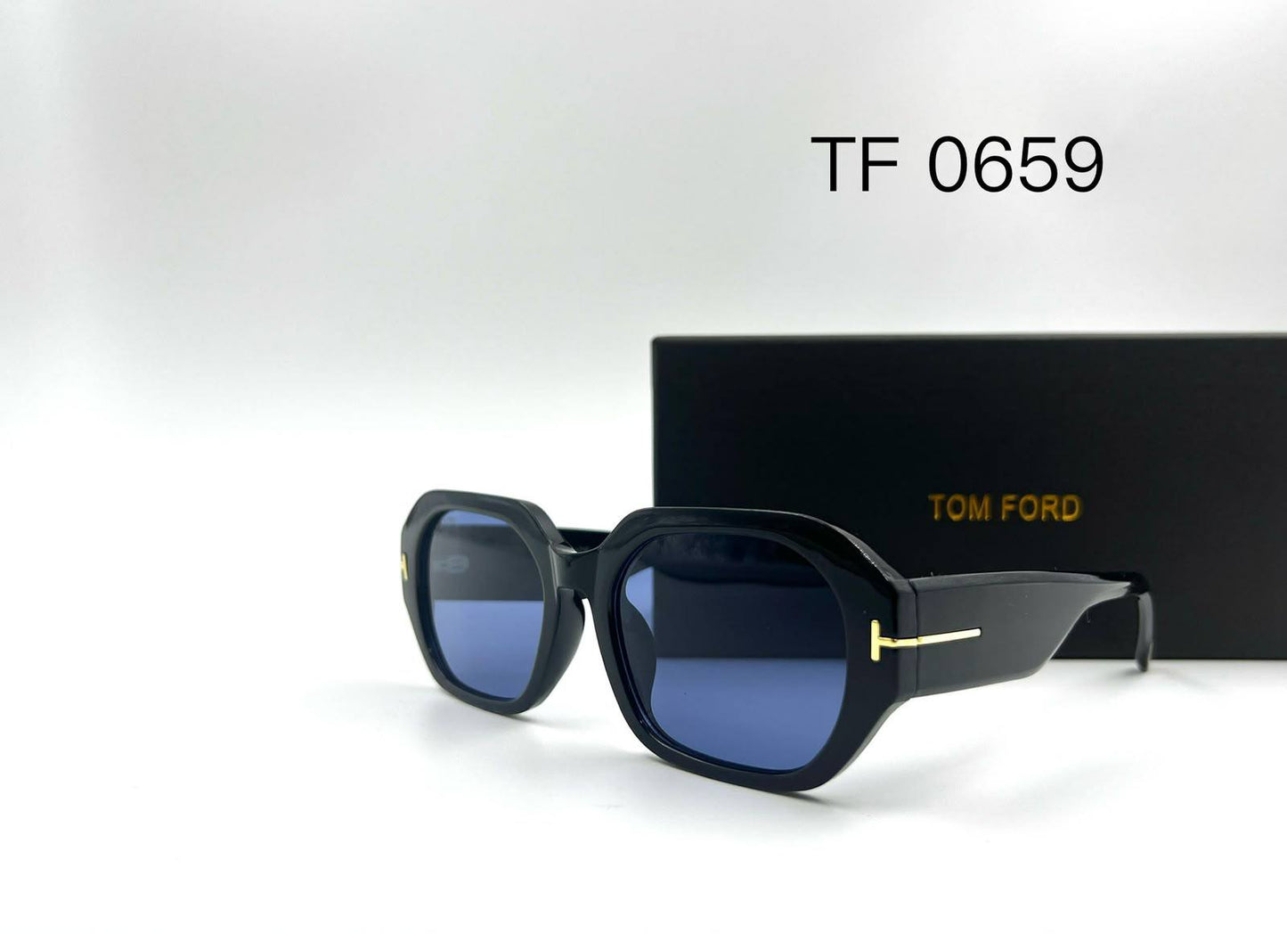 Tom Ford
Sunglasses 🕶️ 
good quality 💯
With master box 🗃️ 
50 dhs✅

Zain273
♥️♥️♥️
