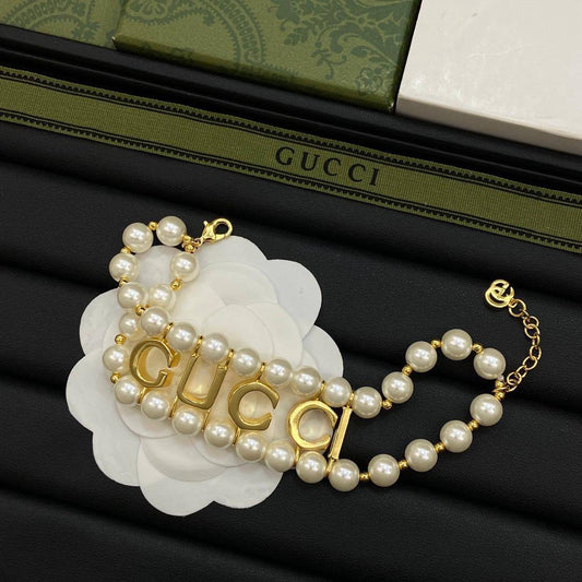GUCCI 🎶🛍️
____NECKLACE& BRACELE__❤️
*MASTER*🍃😍
With NORMAL BOX 🛍️
135 dhs✅
With master box🛍️
150 dhs✅

Zain263
♥️♥️♥️