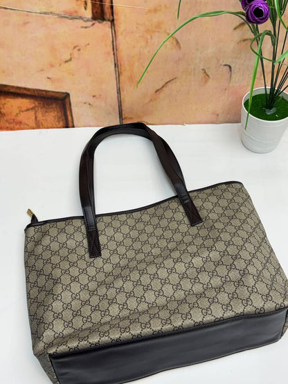 Dior - LV 
60 dhs🪙🖤

Zain177
♥️♥️♥️