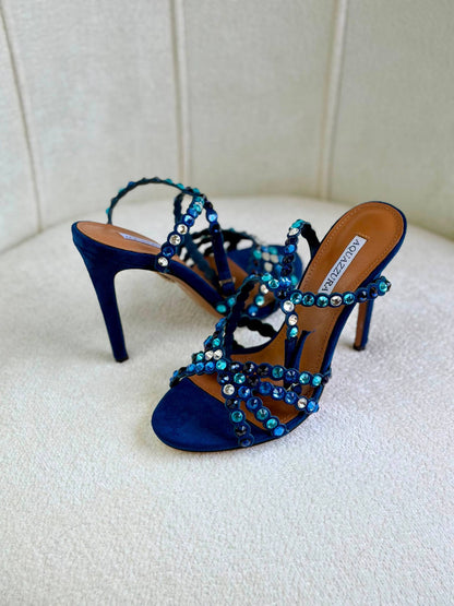 AQUAZZURA
Super *AAA* *+* Quality 💯 
With original packing🎁🎁
SIZE:36and41
Available now
450 dhs✅

Zain308
♥️♥️♥️