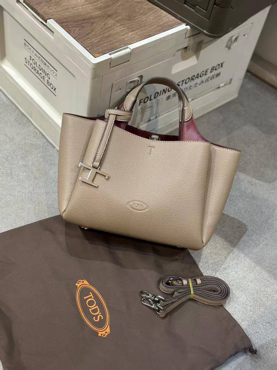 TODS
110 dhs❤️

Zain143
♥️♥️♥️