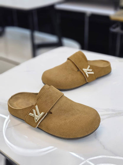 LV
Size 36to41     
75 dhs✅

Zain163
♥️♥️♥️