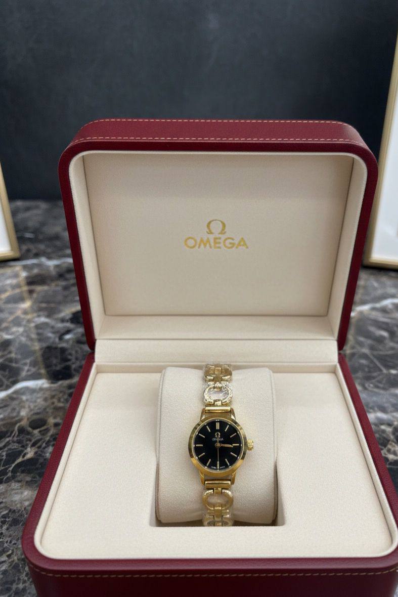 OMEGA 🆕 LADIES 
GOOD QUALITY 💯
60 dhs🪙💚

Zain133
♥️♥️♥️