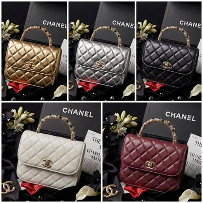 CHANEL
Size: 18 cm
With BOX
COPY  1️⃣
115 dhs🇦🇪🇦🇪🇦🇪

Zain239
♥️♥️♥️