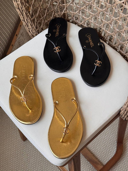 CHANEL 🩶
🤩Available new 😍😍
Size: 36 to 41
Super master quality 
450 dhs✅

Zain198
♥️♥️♥️
