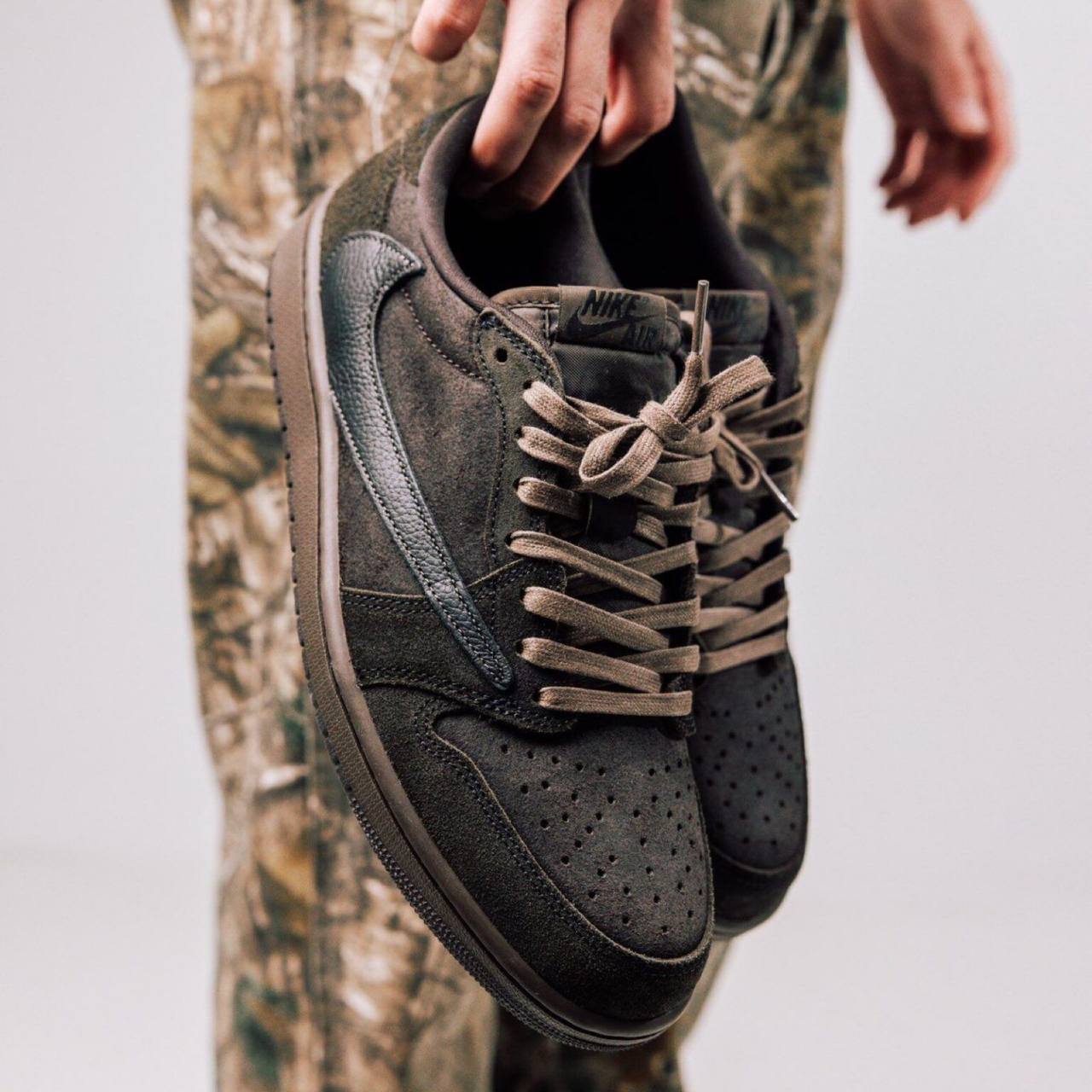 Jordan x Travis Scott Air Jordan 1 Low OG "Velvet Brown" 🤎
36-45 AVAILABLE🤩
240 dhs✅

Zain242
♥️♥️♥️