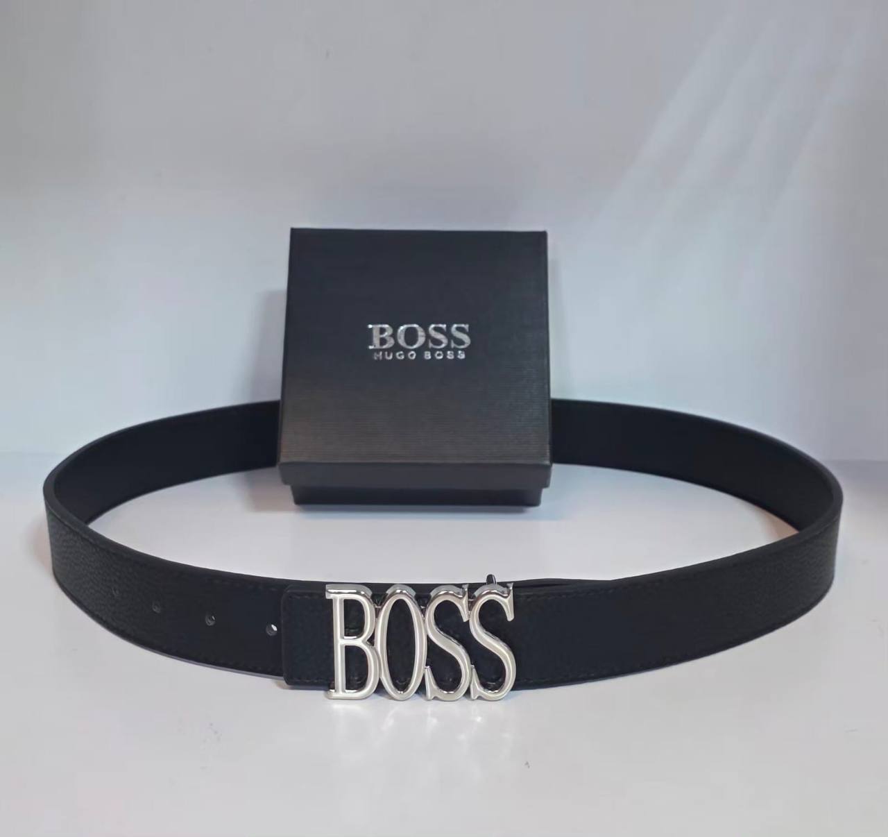 Mens belts 
with box
35 dhs💛

Zain232
♥️♥️♥️