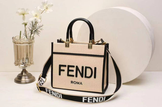FENDI sᴜɴsʜɪɴᴇ
ᴍɪɴɪ ᴛᴏᴛᴇ ʙᴀɢ
ʀᴀᴛᴛᴀɴ ᴛᴡᴇᴇᴅs ᴍᴀᴛᴇʀɪᴀʟ
ᴡɪᴛʜ ʟᴏɴɢ ʙᴇʟᴛ sᴛʀᴀᴘ
sɪᴢᴇ : 26 cm

95 dhs🪙🌨️

Zain31
♥️♥️♥️