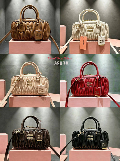 MIU MIU 

NEW CAME 
HIGH QUALITY 

WITH BOX 
115 dhs🇦🇪🇦🇪

Zain39
♥️♥️♥️