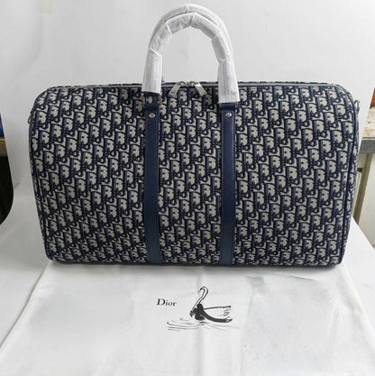 Dior

90 dhs🇦🇪🇦🇪

Zain35
♥️♥️♥️