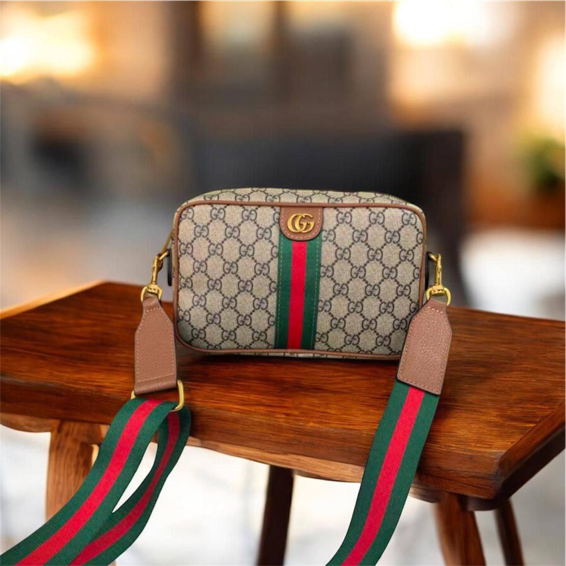 GUCCI 
GOOD QUALITY 
WITH BOX 
🎁🎁🎁

90 dhs✅

Zain295
♥️♥️♥️