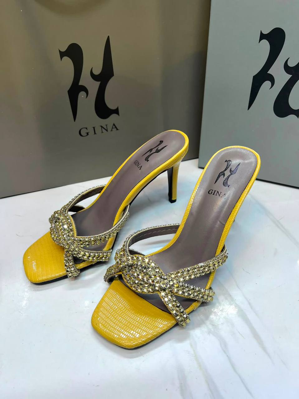 Gina 9CM👠👠
Size 36-37-38-39-40-41
High quality 

110 dhs🇦🇪🇦🇪

Zain21
♥️♥️♥️