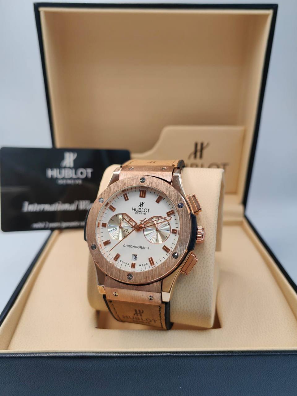 Hublot Men 

80 dhs 

Zain08

♥️♥️♥️