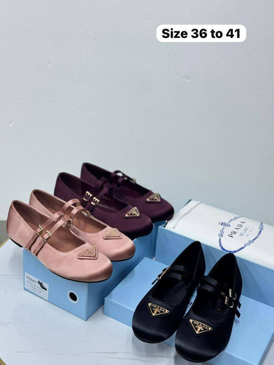 Prada 
New arrived 
Size 36 to 41
105 dhs💓

Zain21
♥️♥️♥️